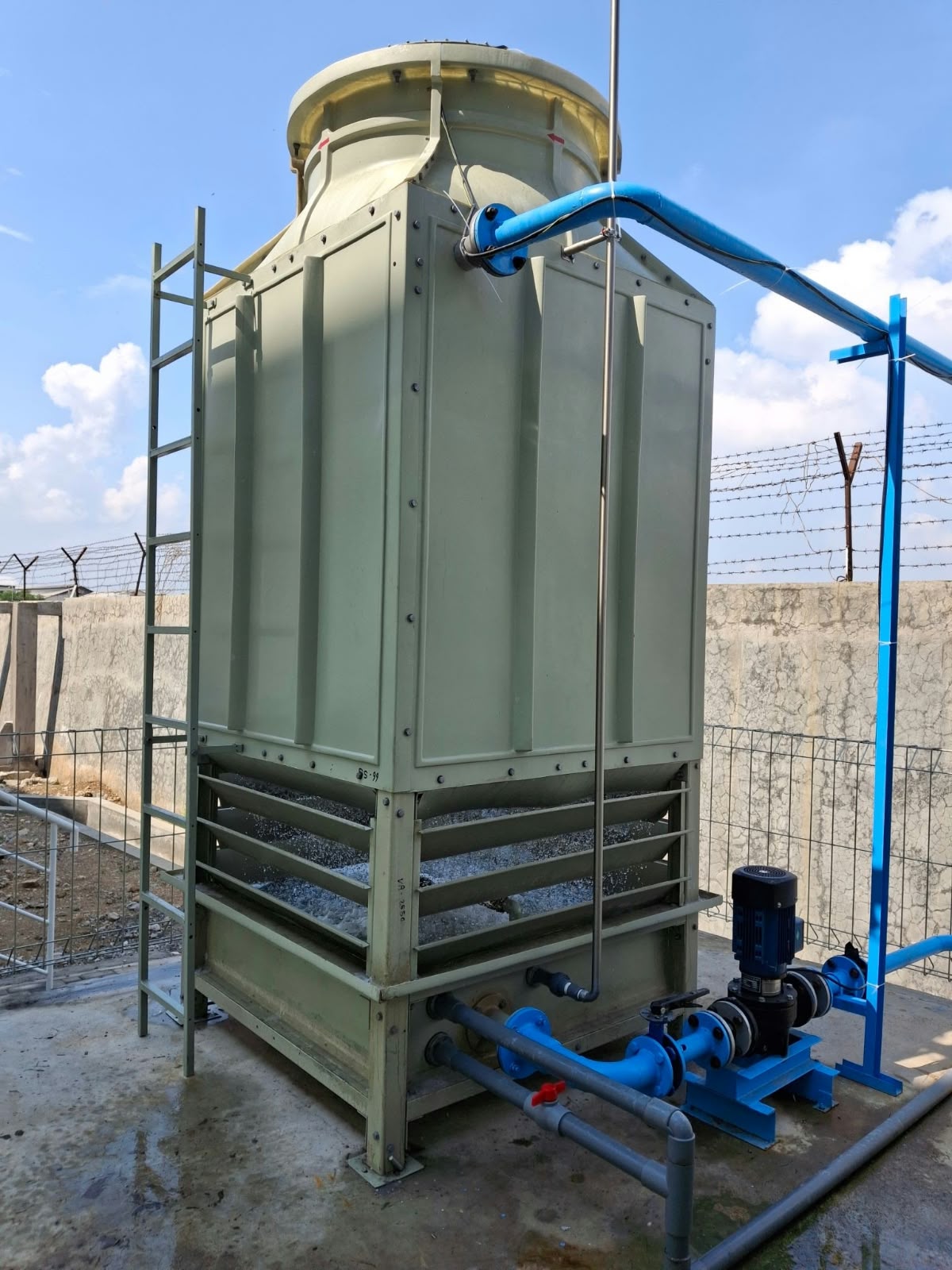 Industrial cooling tower